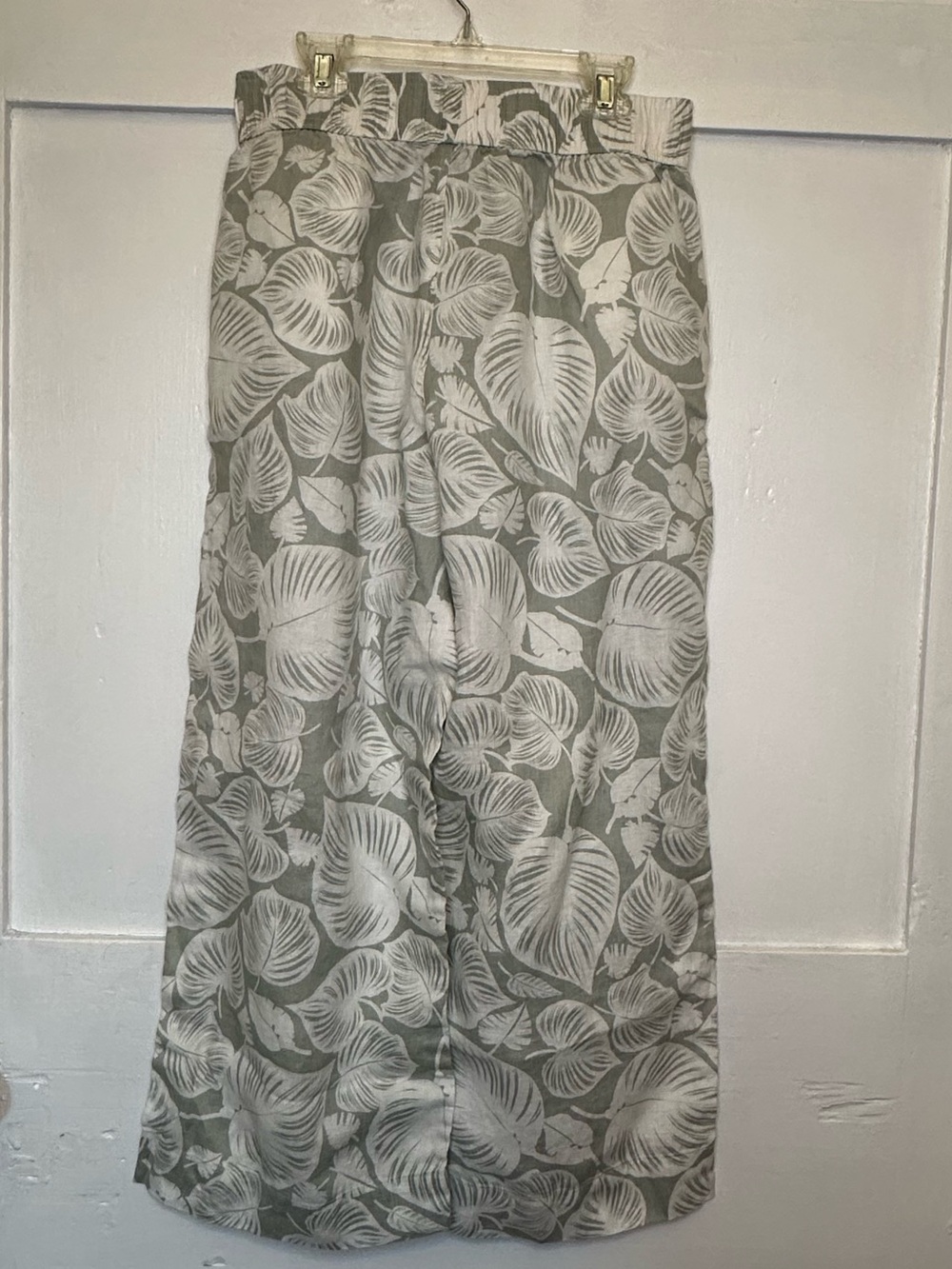 Tahari Linen Green and White Tropical Leaf-Print Cropped Pants Sz S